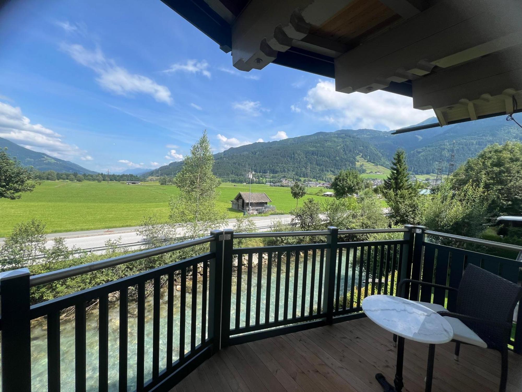 Appartement Holiday + Villa Theresa Kaprun Esterno foto