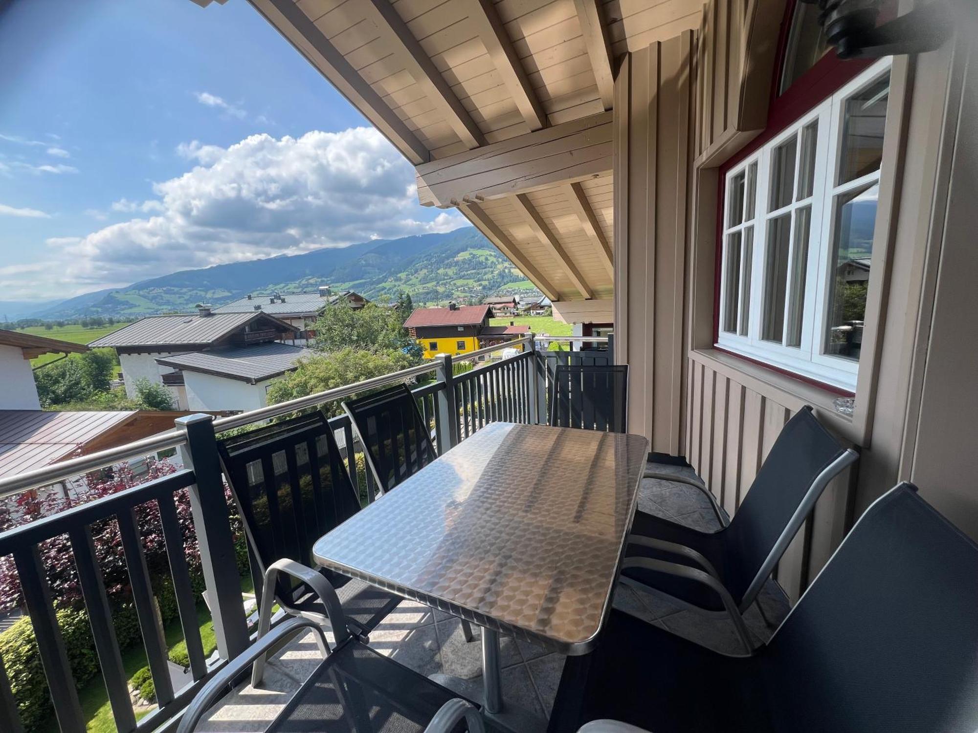 Appartement Holiday + Villa Theresa Kaprun Esterno foto