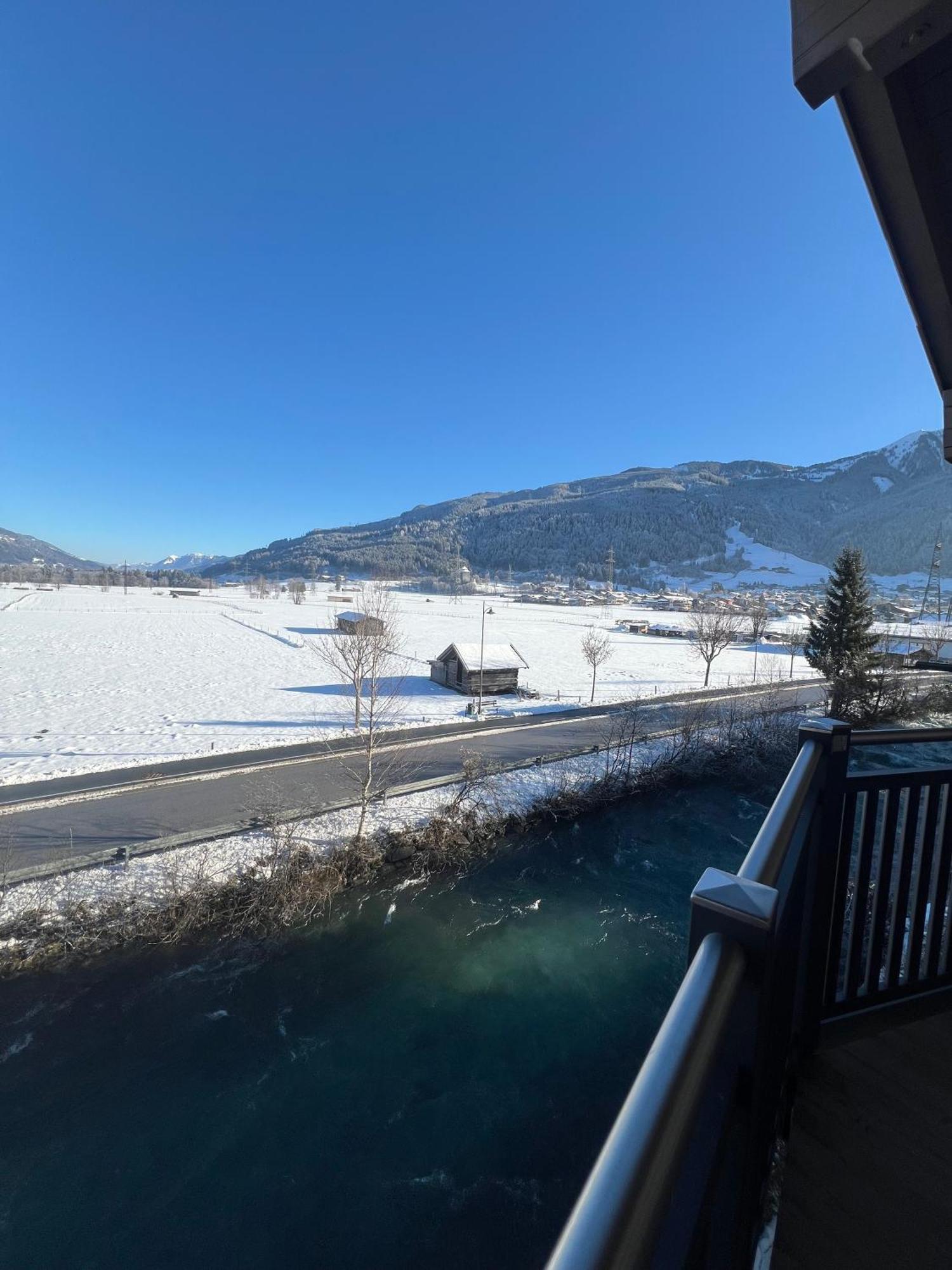 Appartement Holiday + Villa Theresa Kaprun Esterno foto